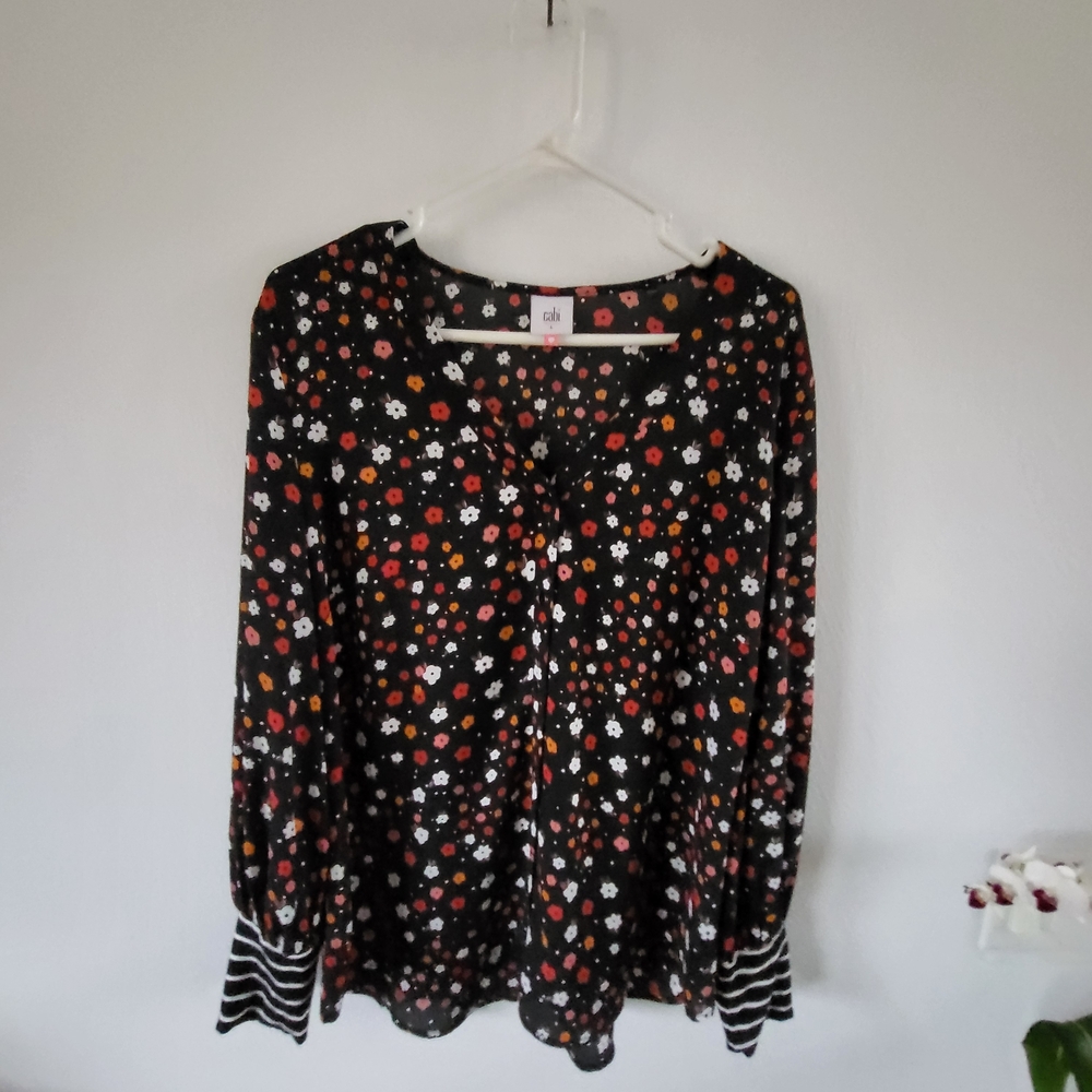 Cabi Floral Blouse Large Black Multicolor Long Sleeve Contrast Cuff Top